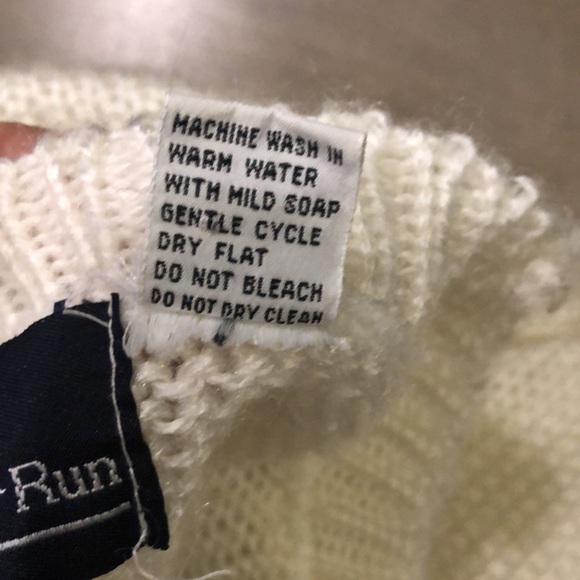 Hunters Run Oversized Candy Cane Holiday Sweater Size M - Picture 10 of 10